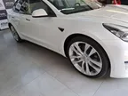 Tesla Model 3 - Miniatura 4