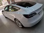 Tesla Model 3 - Miniatura 10