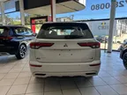 Mitsubishi Outlander Plug-in Hybrid - Miniatura 3