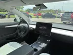 Tesla Model 3 - Miniatura 9