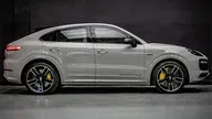 Porsche Cayenne E-hybrid - Miniatura 4