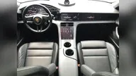 Porsche Taycan - Miniatura 10