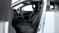 Volvo XC40 Recharge - Miniatura 15