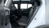Volvo XC40 Recharge - Miniatura 17