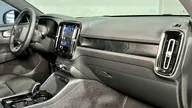 Volvo XC40 Recharge - Miniatura 10