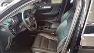 Volvo XC40 - Miniatura 8