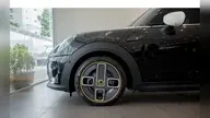 Mini Cooper SE - Miniatura 3