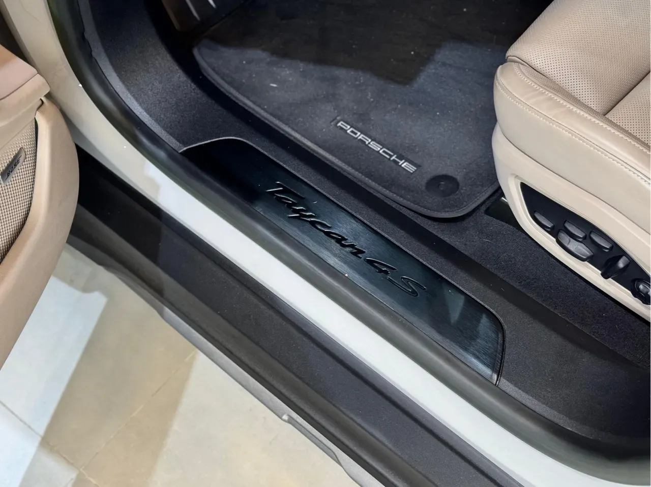 Porsche Taycan - Imagem 20