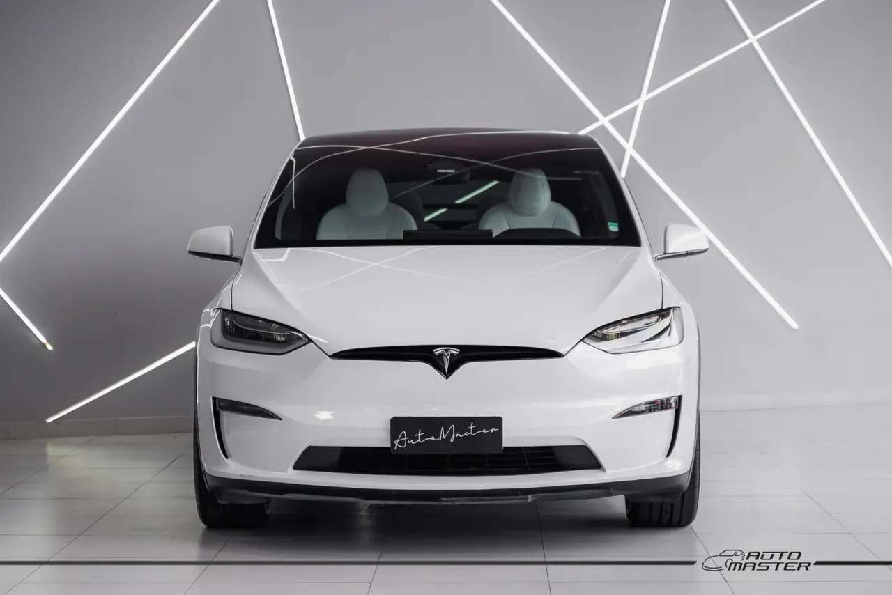 Tesla Model X - Imagem 3