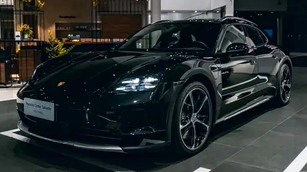 Foto de um porsche taycan