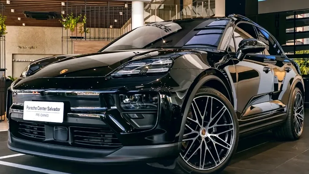 Foto de um porsche macan