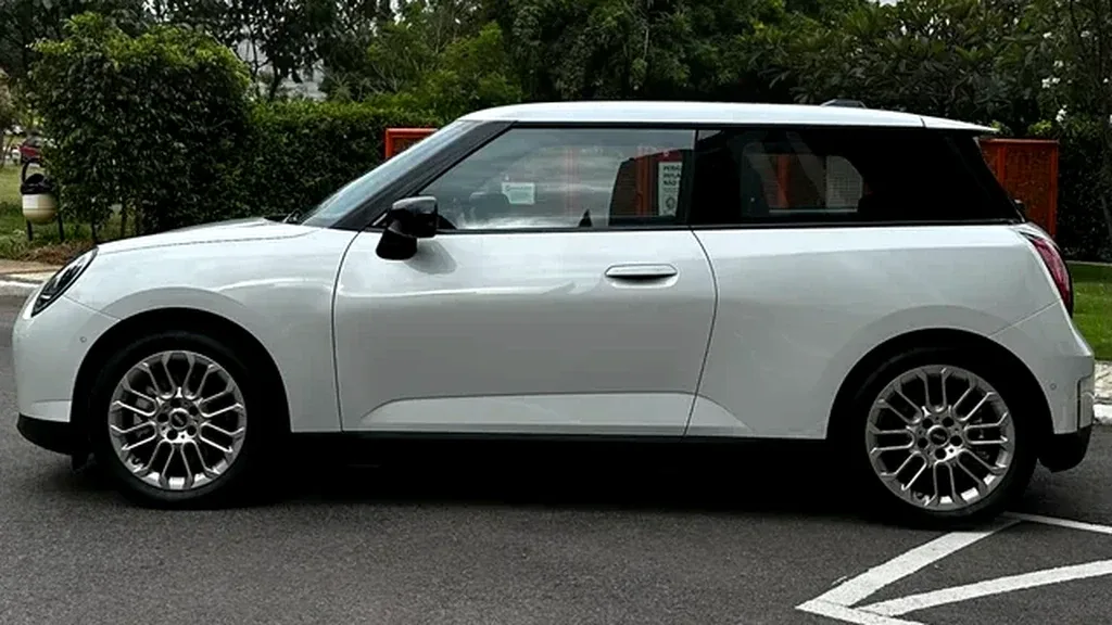 Mini Cooper SE - Imagem 4