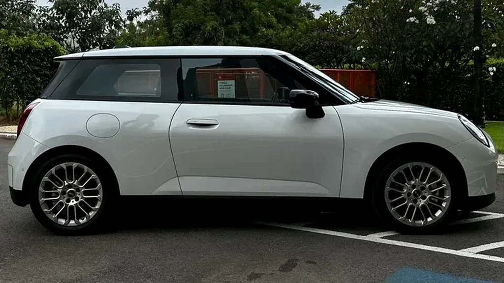Mini Cooper SE - Imagem 8