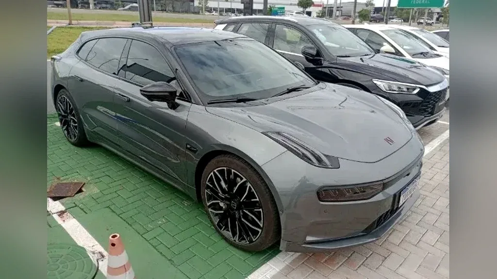 Foto de um zeekr 001