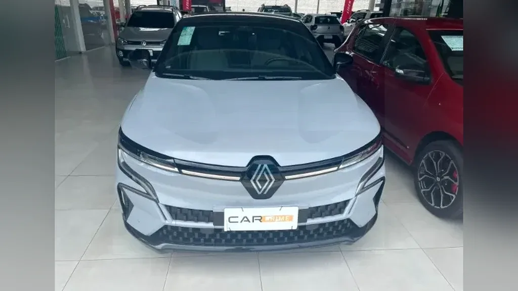 Renault Megane E-tech Electric - Imagem 2