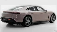 Porsche Taycan - Miniatura 6