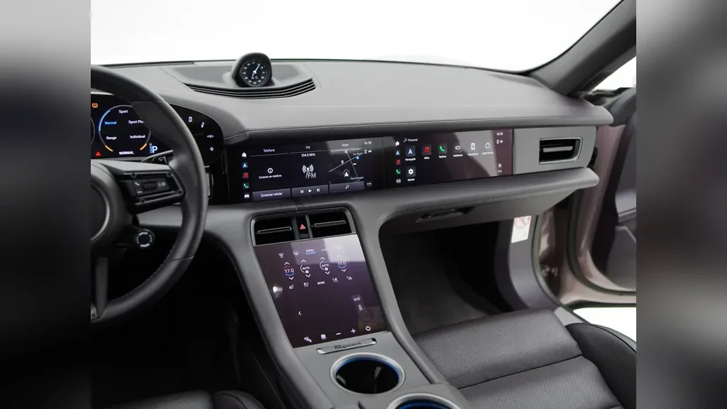 Porsche Taycan - Imagem 10