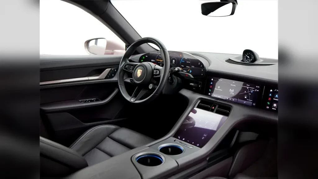 Porsche Taycan - Imagem 13