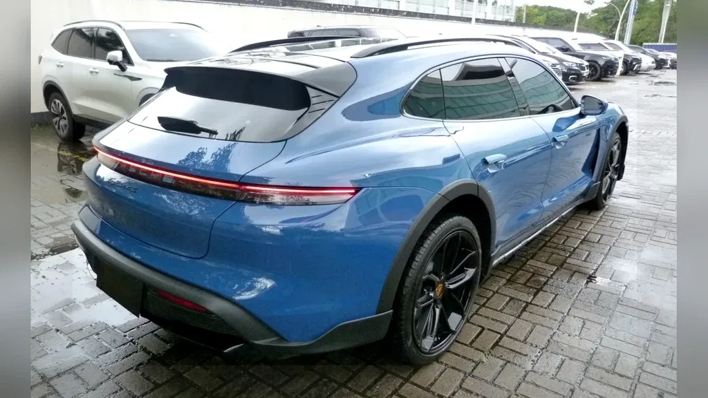 Porsche Taycan - Imagem 7