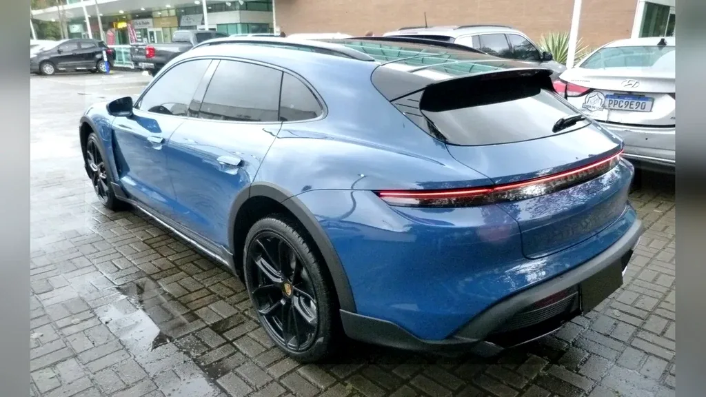 Porsche Taycan - Imagem 8