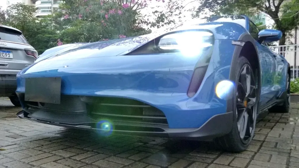 Porsche Taycan - Imagem 9