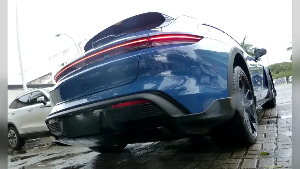 Porsche Taycan - Imagem 10