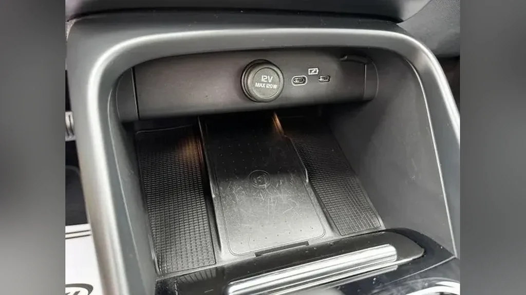 Volvo XC40 Recharge - Imagem 10