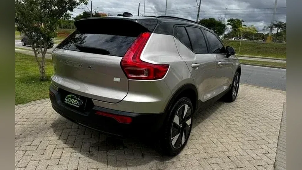 Volvo XC40 Recharge - Imagem 17