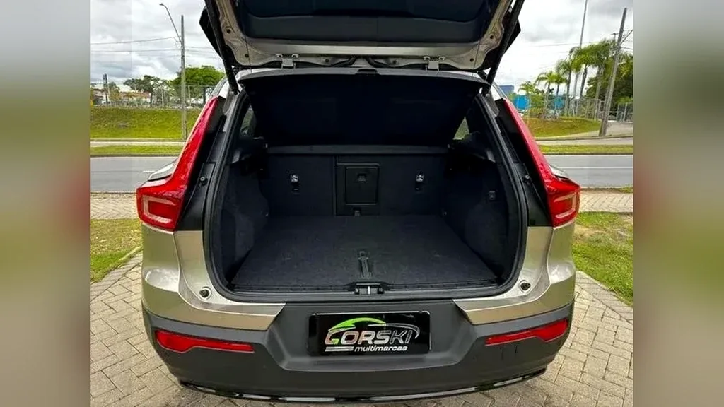 Volvo XC40 Recharge - Imagem 18