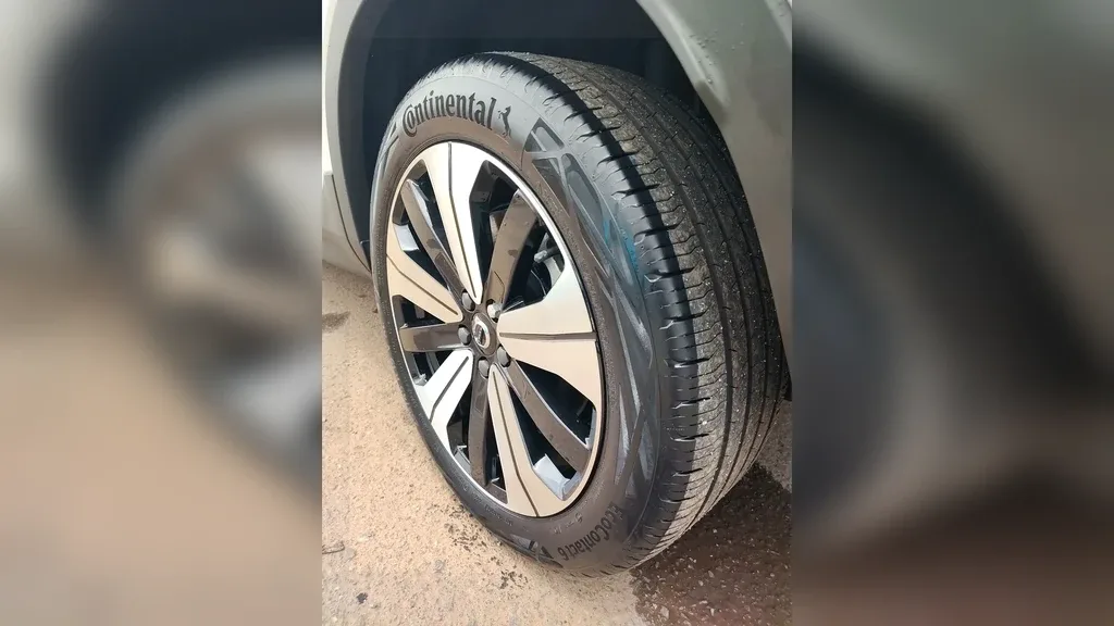 Volvo XC40 Recharge - Imagem 16