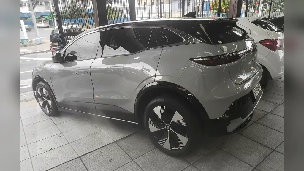 Renault Megane E-tech Electric - Imagem 3