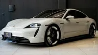 Porsche Taycan - Miniatura 1
