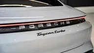 Porsche Taycan - Miniatura 7