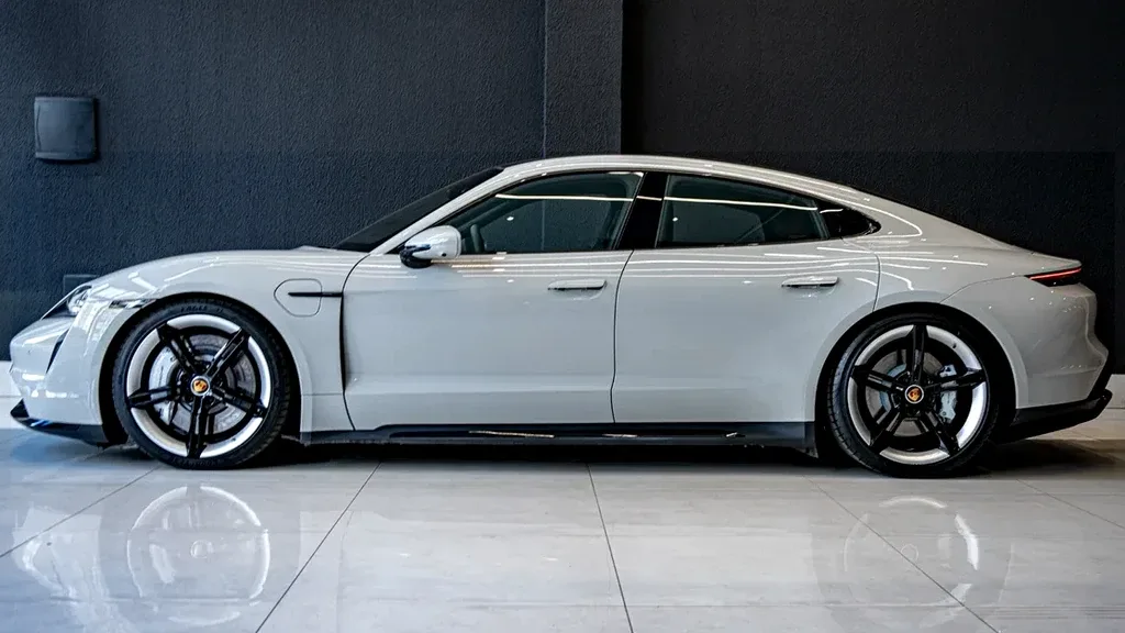 Porsche Taycan - Imagem 11