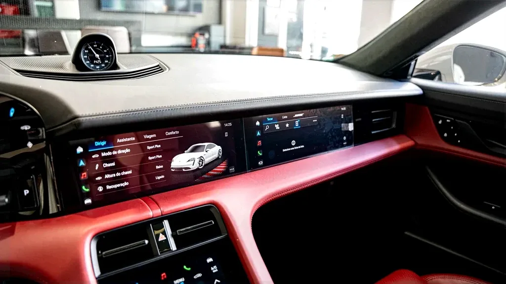 Porsche Taycan - Imagem 14