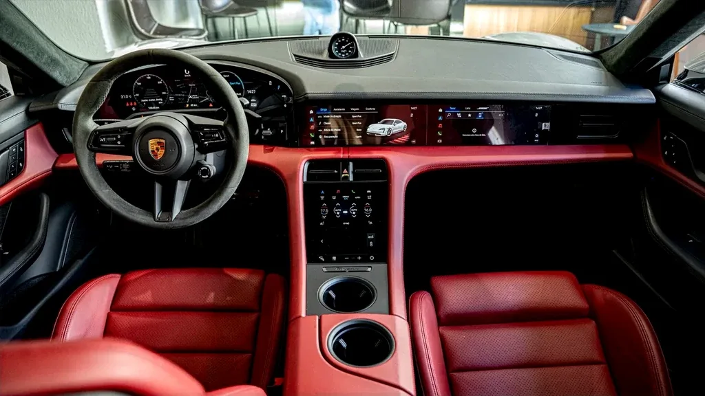 Porsche Taycan - Imagem 20