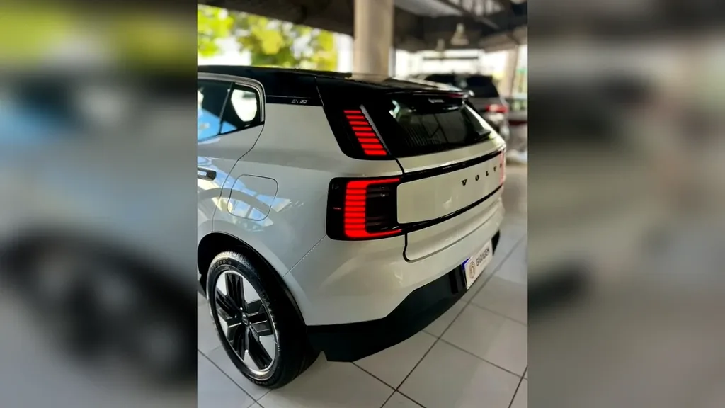 Volvo EX30 - Imagem 5
