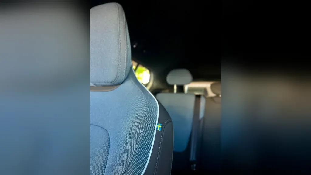 Volvo EX30 - Imagem 16