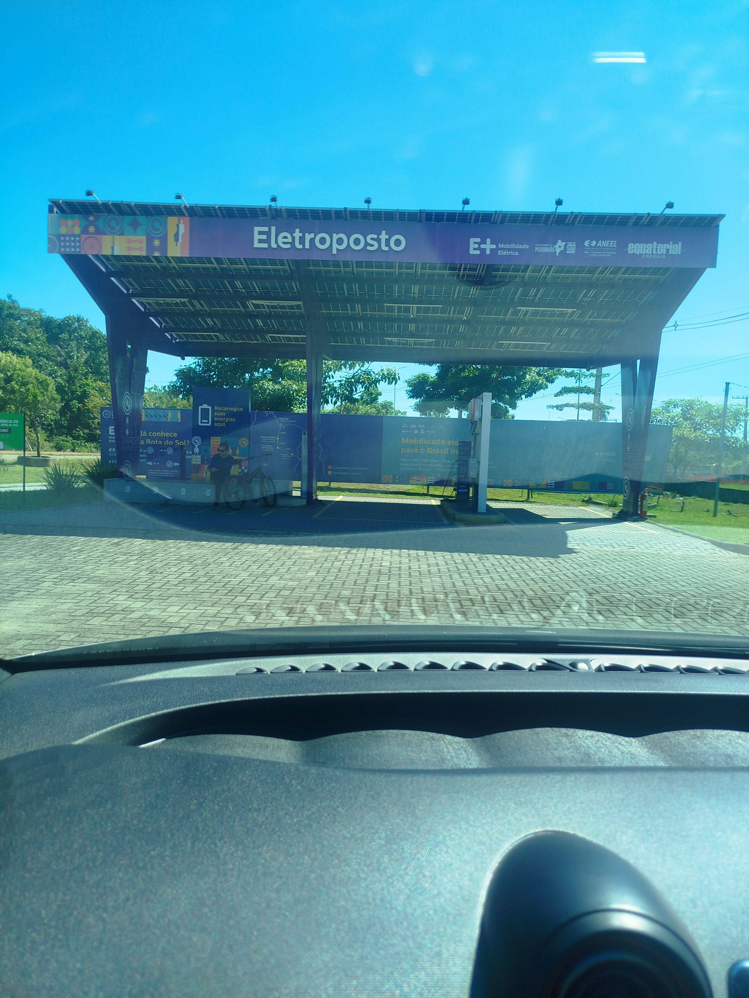 Foto 1 da estação Eletroposto Equatorial - Parque do Rangedor