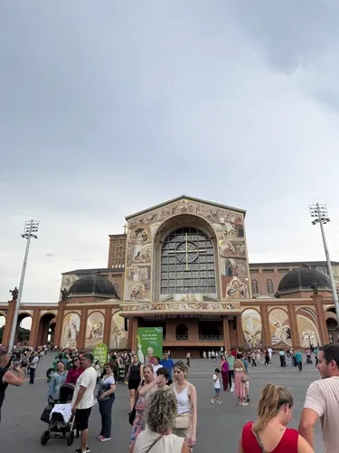 Foto 1 da estação Santuário De Aparecida - Ponto De Encontro